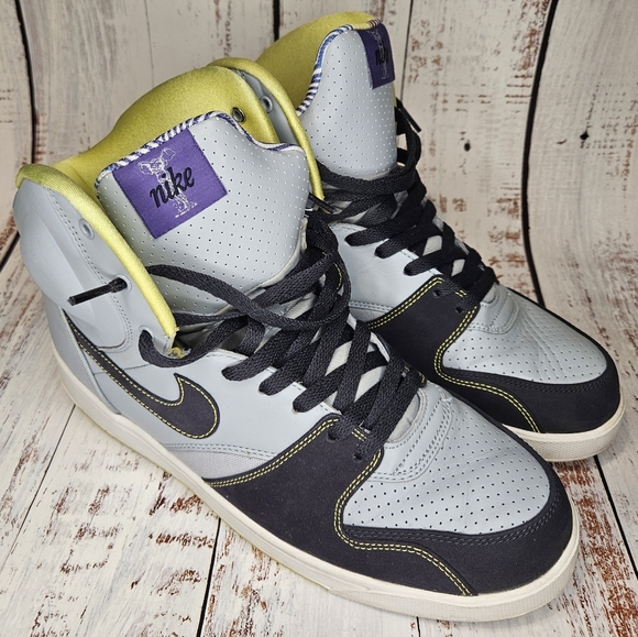 Nike Other - 2009 Nike RT1 High / Mens Size 10.5 / Colorway - Blue, Gray, & Yellow